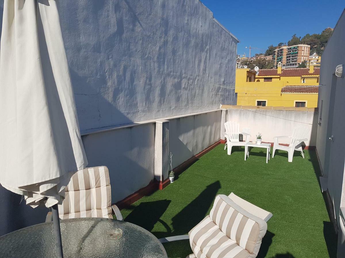 Apartamentos Chuita Playa Малага Экстерьер фото